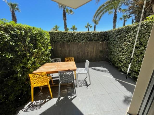 Rez De Jardin + Terrasse Piscine Et Acces Direct Plage Lejlighed Saint-Cyprien  Eksteriør billede